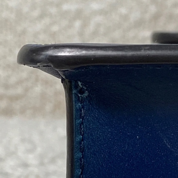 Authentic Gucci Sylvie Navy Blue - Picture 9 of 16